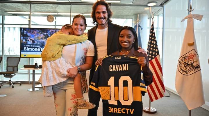 Simone Biles en Argentina: los motivos de su visita y el encuentro con Edinson Cavani
