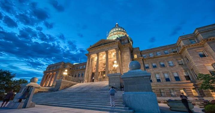 Pocatello man arrested for bomb threat at Idaho State Capitol