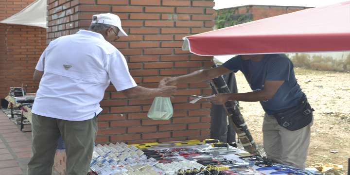 Los “agachaditos” del Mercado Viejo siguen siendo un resuelve
