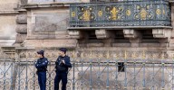 Detenidas dos personas por el robo en el Louvre, según prensa francesa