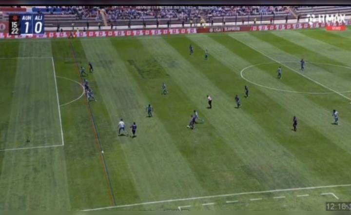 VAR anula golazo de Hernán Barcos por polémico offside de Alianza Lima: íntimos pierden 1