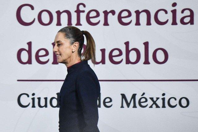 Sheinbaum rechaza decisión de EU de cancelar vuelos y advierte que “México no es piñata de nadie”