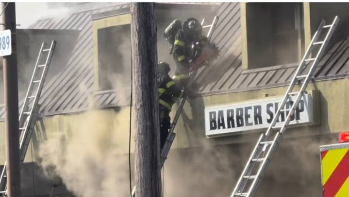 Flames rip through Cordova shopping center, leaving mother and daughter asking for help