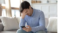 Americans Unanimously Agree To Vote For Whichever Candidate Stops Sending Them Campaign Donation Text Messages