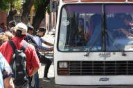 Transportistas  exigen anclaje del pasaje al dólar