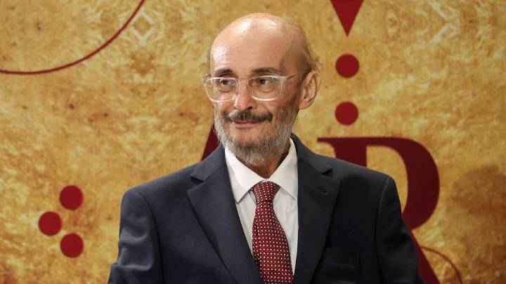 El Gobierno de España concede a Lambán y Fernández Vara la Gran Cruz de Carlos III