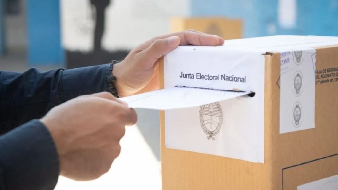 La agenda extenuante: una abrumadora cantidad de información para procesar antes de ir a votar