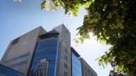 Hamilton judge slams Crown's 'apathy' and 'negligence' in murder trial, ends prosecution of accused man
