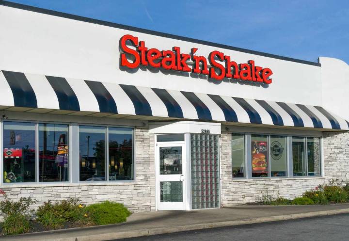 Steak ‘n Shake Plans to Install Large American Flags at Locations Across U.S.