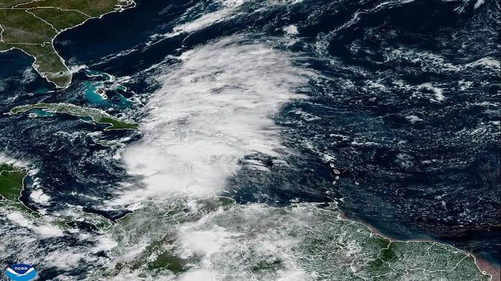 Jamaica: Autoridades en alerta ante inminente llegada del huracán Melissa