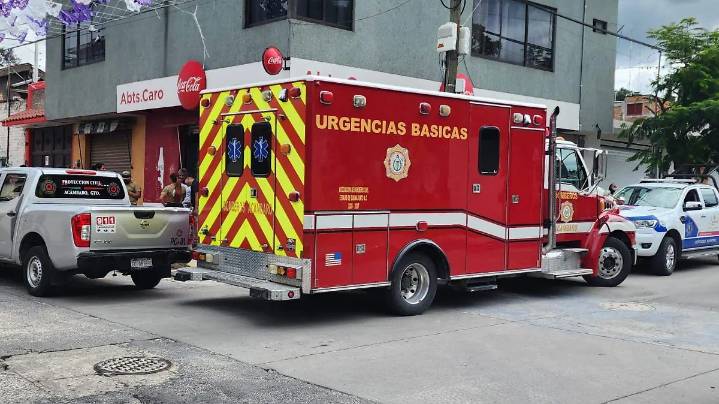 Se registra accidente vial entre un vehículo y una motocicleta en Acámbaro