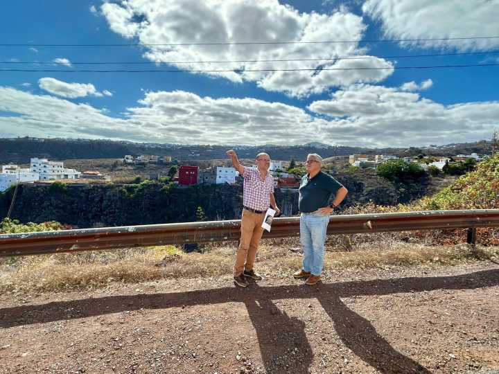 El Ayuntamiento de Guía instala catorce nuevos puntos de alumbrado fotovoltaico