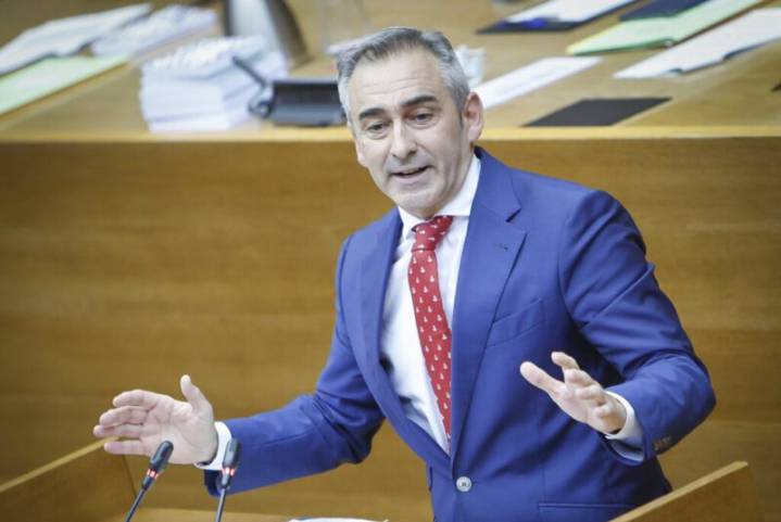 Barrachina exige al Gobierno frenar la reforma de fondos europeos que afecta a pesca y agricultura