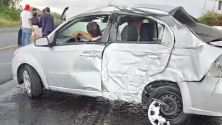 Mueren Dos Adultos Mayores en Fuerte Accidente Sobre la Autopista Vía Atlixcáyotl de Puebla