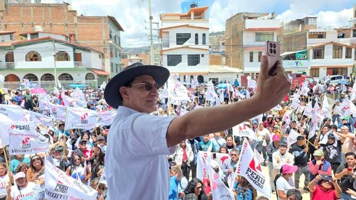 Perú Primero postula a Martín Vizcarra a la vicepresidencia pese a inhabilitación