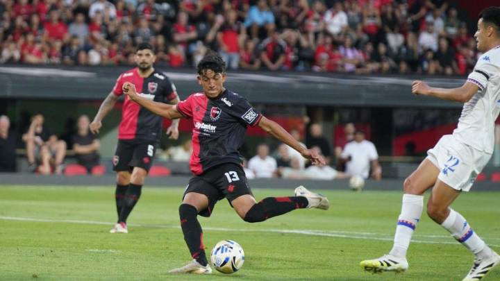 Facundo Guch, primera vez de titular y segundo gol en Newell's