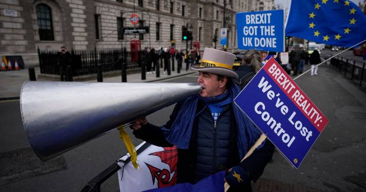 UK Economy To Suffer Long Term Brexit Impact Says BOE Chief