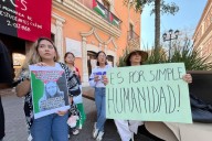 Se manifiestan en Saltillo por connacionales en flotilla humanitaria