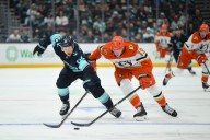 Deadspin | Joey Daccord shines as Kraken down Ducks for 1st-ever opening win