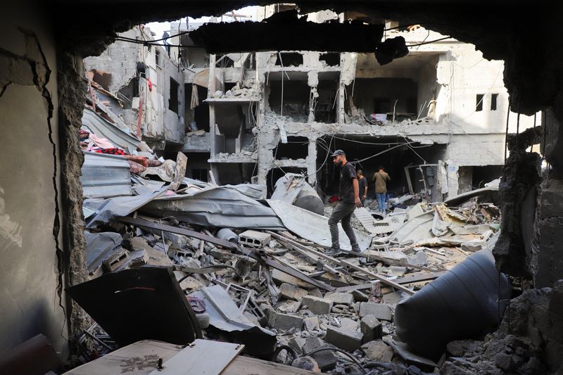 Israel strikes Gaza as Palestinians pin hopes on Trump's Gaza plan