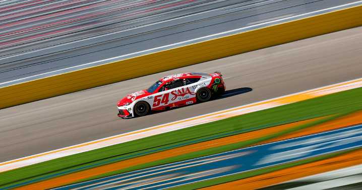 Gibbs paces Cup practice in Vegas; Byron shows long