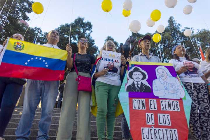 Venezolanos en EE.UU. ven con "esperanza" el Nobel de la Paz para María Corina Machado
