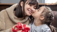 Día de la madre 2025: los mejores regalos con objetos reciclados y de diseño para hacer con los más chicos