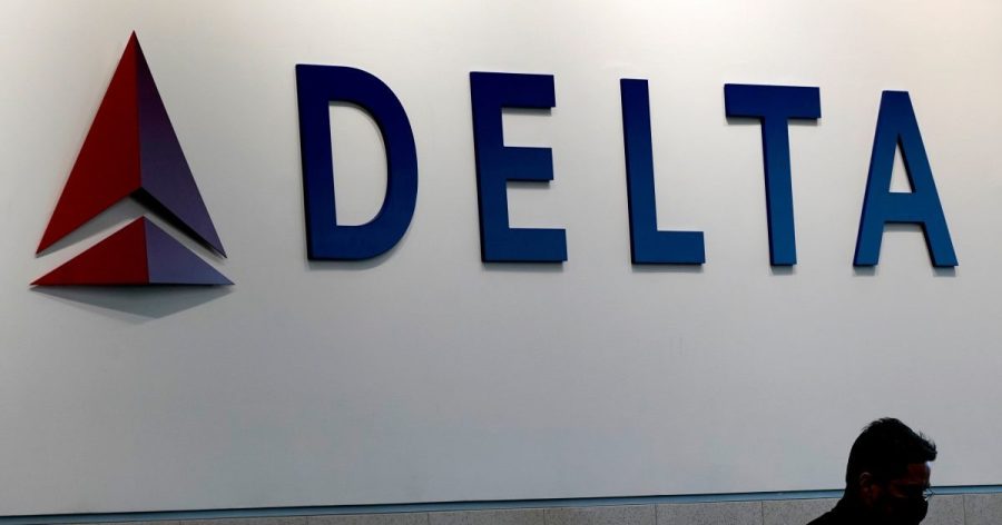 Delta jets have 'low-speed collision' on ground at New York's LaGuardia, injuring 1