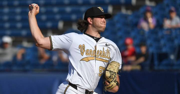 Bryce Cunningham struggles in AFL debut