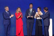 Juan del Val se lleva el Planeta con una crítica social