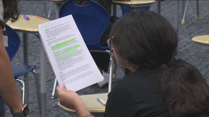 Austin parents unite against school closure plan