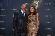 Christopher Meloni bromea sobre la casa de su compañera Mariska Hargitay