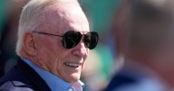 Jerry Jones apologizes for obscene gesture toward fans he says was inadvertent