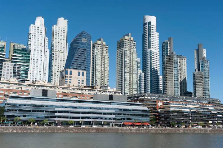 La zona porteña, a pasos del río, que renació y promete cambiar el skyline de Buenos Aires