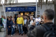 Transición Ecológica planta al Club de Mar de Sitges el día de su último adiós