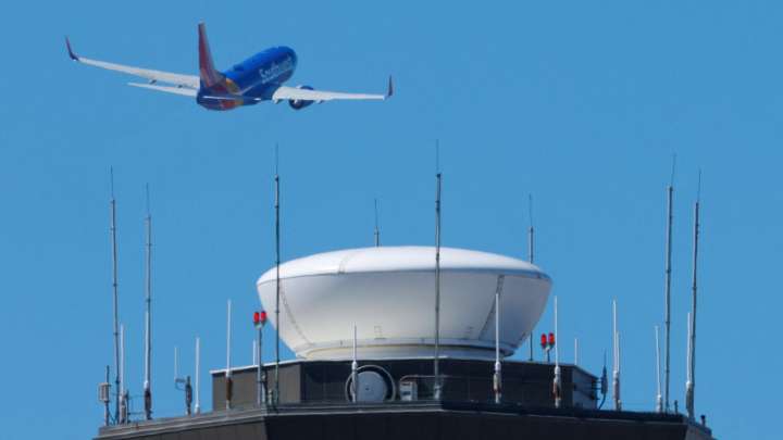 Torre de Control de Aeropuerto de Hollywood Cerrará por Falta de Personal por 'Shutdown' en EUA