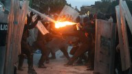 ¿Qué es el 'Bloque Negro' que Causó Destrozos y Agredió a Policías en Marcha del 2 de Octubre?