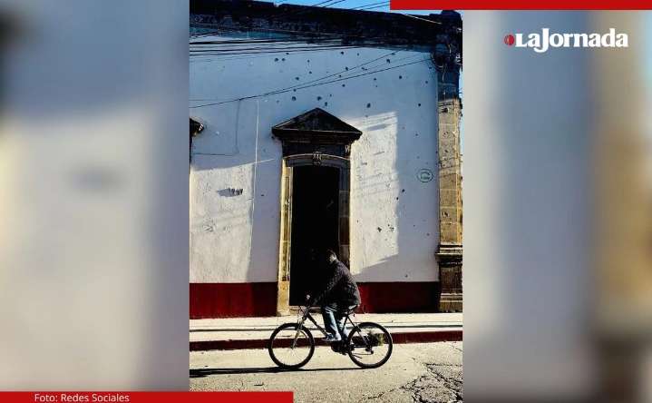 Lanzan explosivos desde drones a alcaldía de Zinapécuaro, Michoacán; una vecina resulta herida