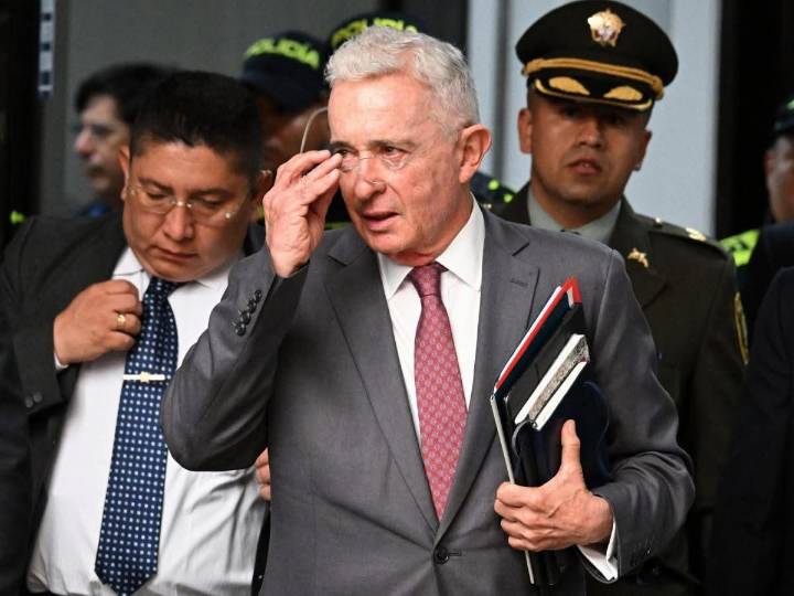 Sin pruebas contra Uribe: Tribunal de Bogotá tumba fallo que lo había condenado a 12 años