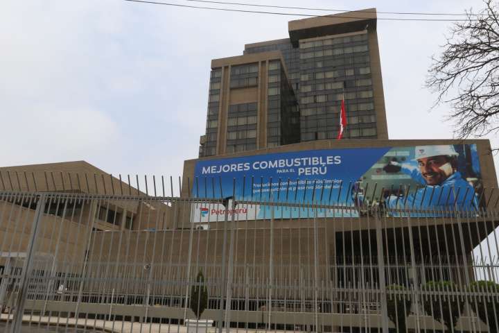 Sacan a Oscar Vera de la gerencia general de Petroperú