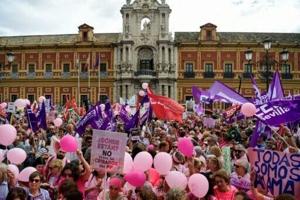 Thousands protest breast cancer screening scandal in Spain