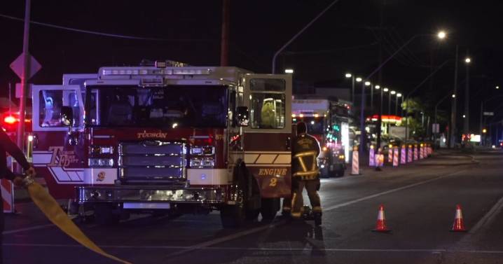 Tucson Fire crews battle blaze at stripmall in Midtown