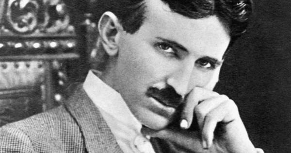 Ni tanques ni submarinos: Nikola Tesla predijo hace más de 120 años el arma militar más destructiva que hoy aterra a todos los países