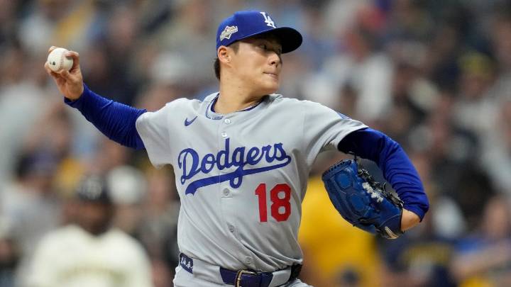 Yamamoto hurls complete-game gem as Dodgers down Brewers in Game 2