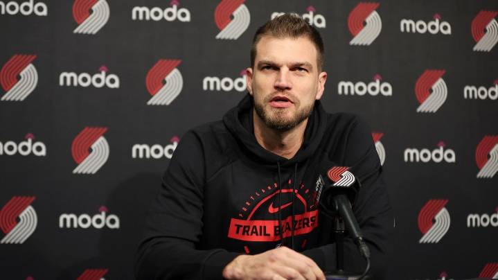 Trail Blazers take to the court for the first time after coach Chauncey Billups' arrest
