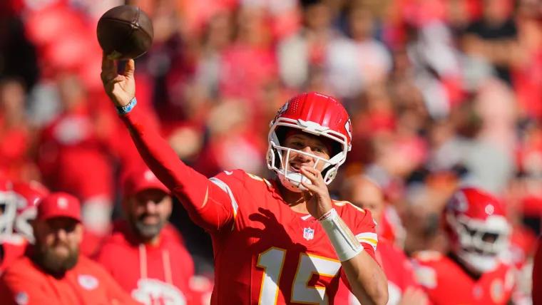 Chiefs' Patrick Mahomes reveals what helped sell incredible fourth down fake vs. Raiders