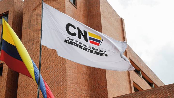 CNE rechazó declaraciones del ministro Armando Benedetti y destacó su independencia política