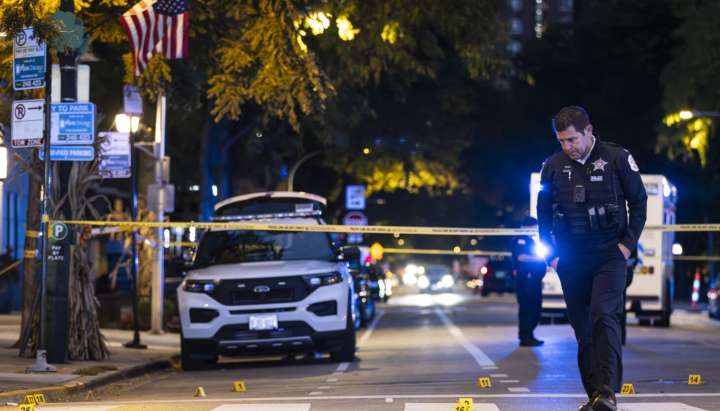 Four shot outside late-night tavern in Gold Coast drive