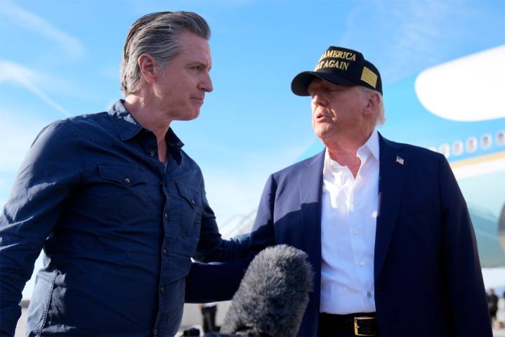 Newsom se burla del peso de Trump y sugiere que debería dejar la presidencia por ello