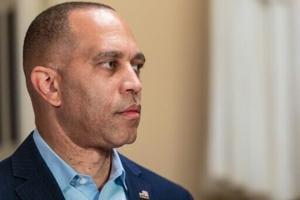 Pardoned US Capitol rioter arrested for threatening top Democrat